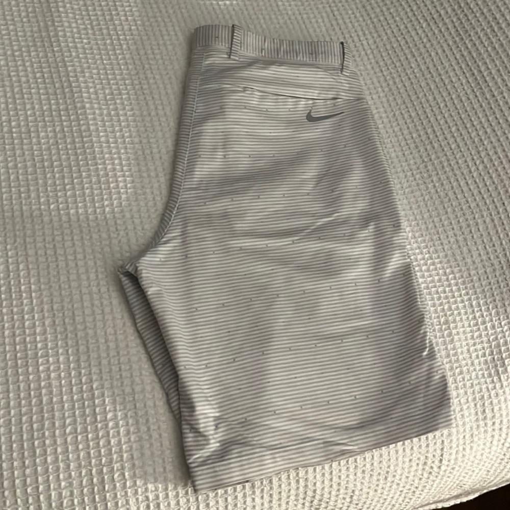 Nike mens golf shorts